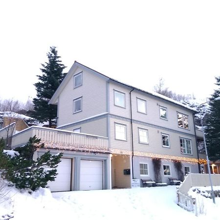 Berg Apartments Svolvaer Exterior photo